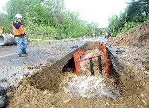 The city's water commission ahs approved extra funds for repair of a water main whcih was damaged durign excavation require for a drainage projec ton Lockhosue Road. (Photro by Carl E. Hartdegen)