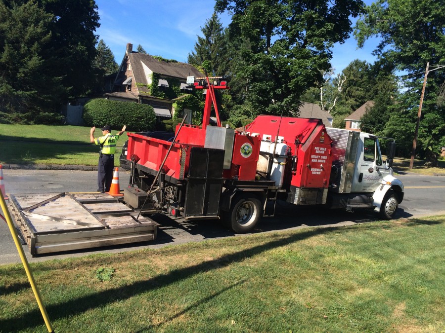 Sullivan Wants 200k Pothole Repair Machine The Westfield News