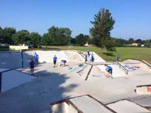 Westfield State first-year students clean up local skate park.