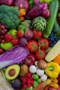 Eating Healthy fruits and veggies (photo courtesy of the the American Heart Association