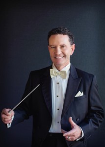 Nicholas Palmer conducts the Springfield Symphony Pops